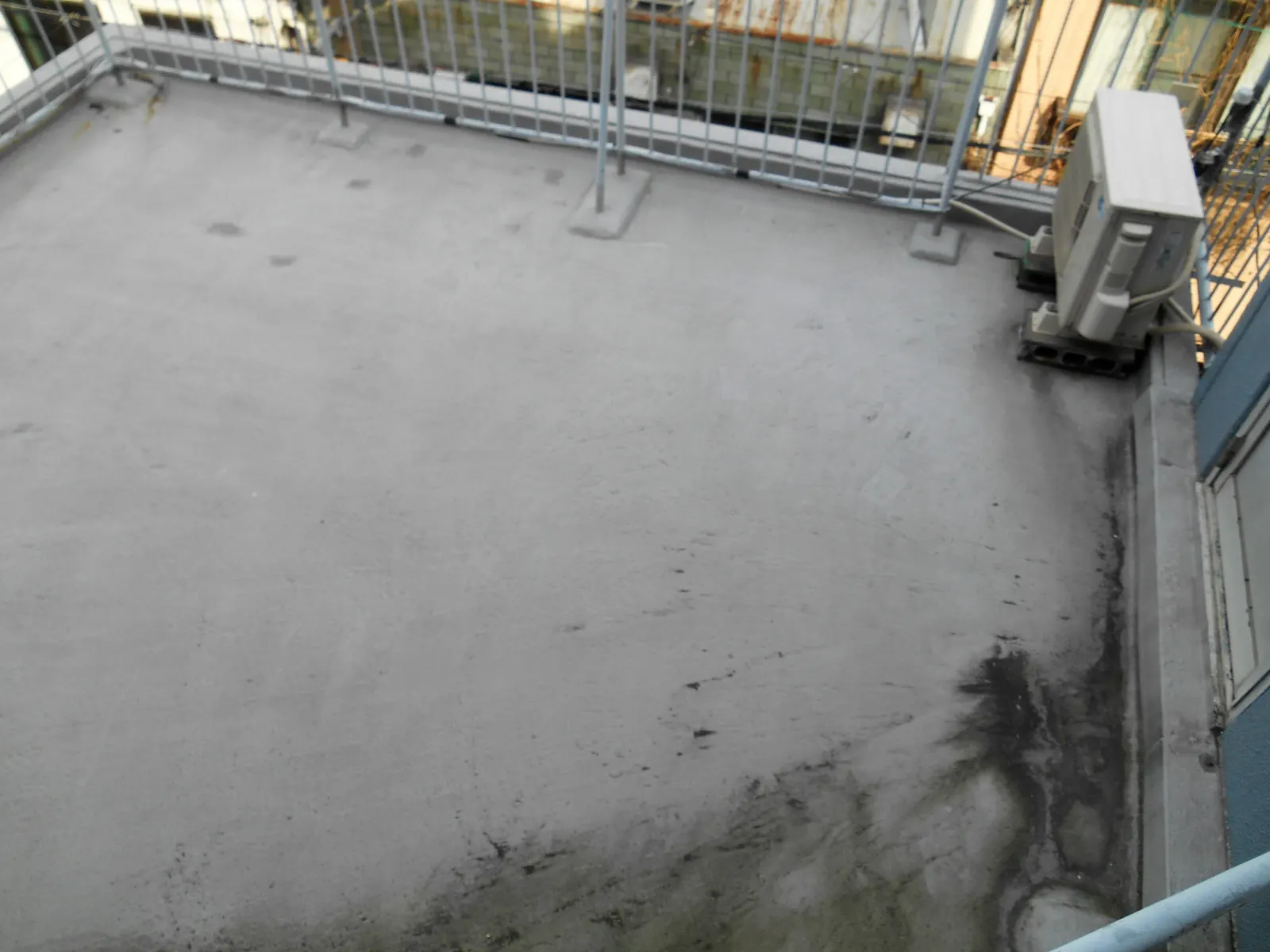 大阪市淀川区 Dビルの屋上防水工事・施工写真