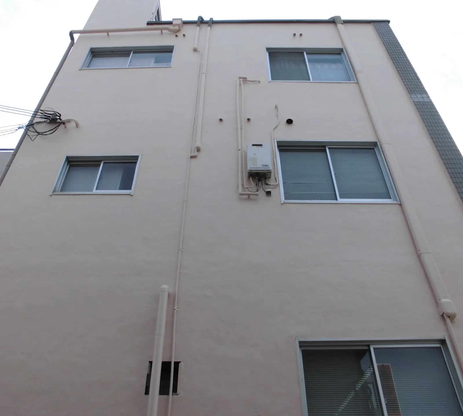 茨木市 Oビルの外壁塗装・施工後の写真