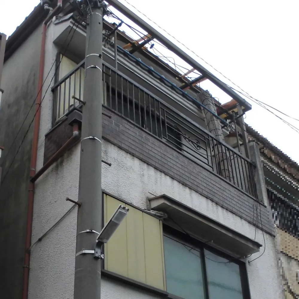 大阪市東成区 H様邸の波板取付工事・施工前の写真