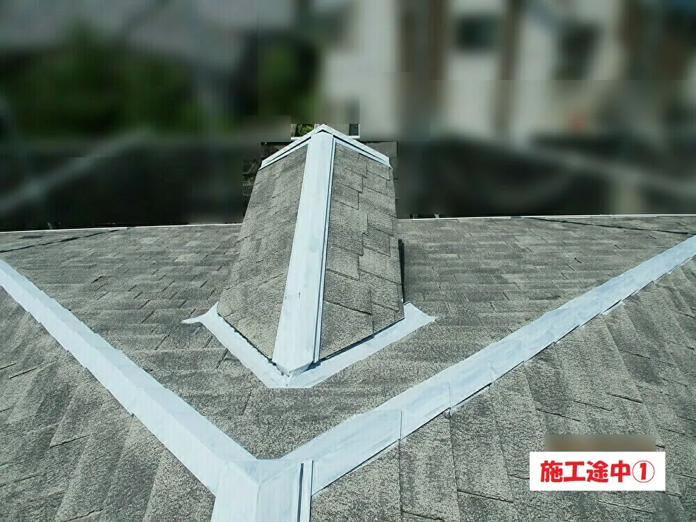 枚方市 Ｓ様邸の屋根塗装工事・施工中の写真