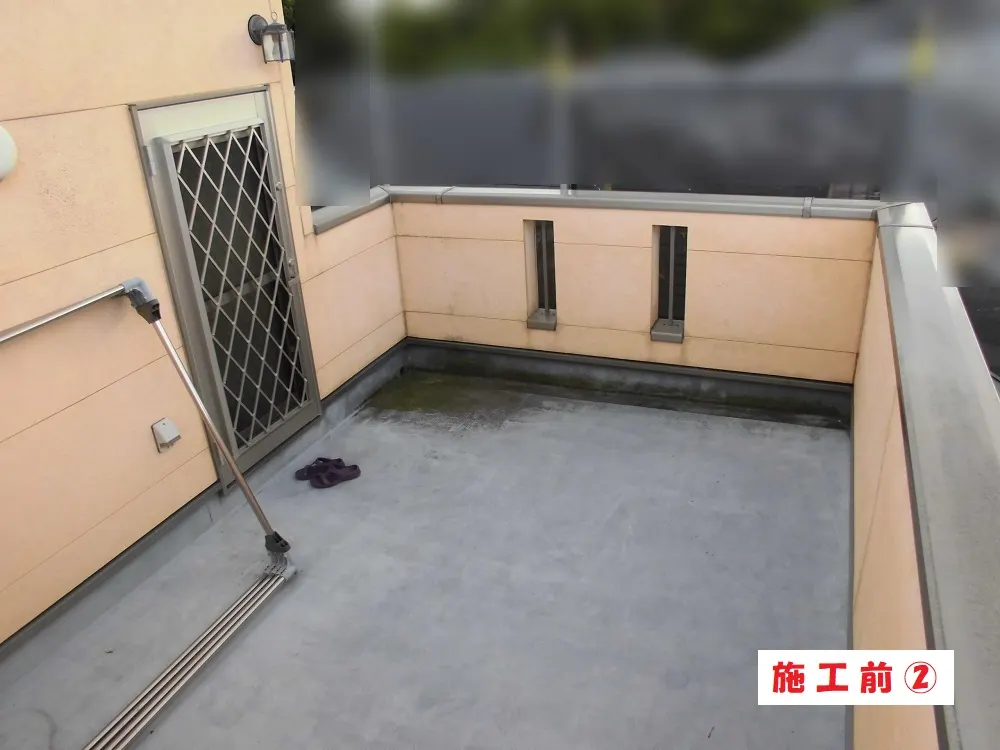 堺市 Ｅ様邸のベランダ・バルコニー防水工事・施工前の写真2