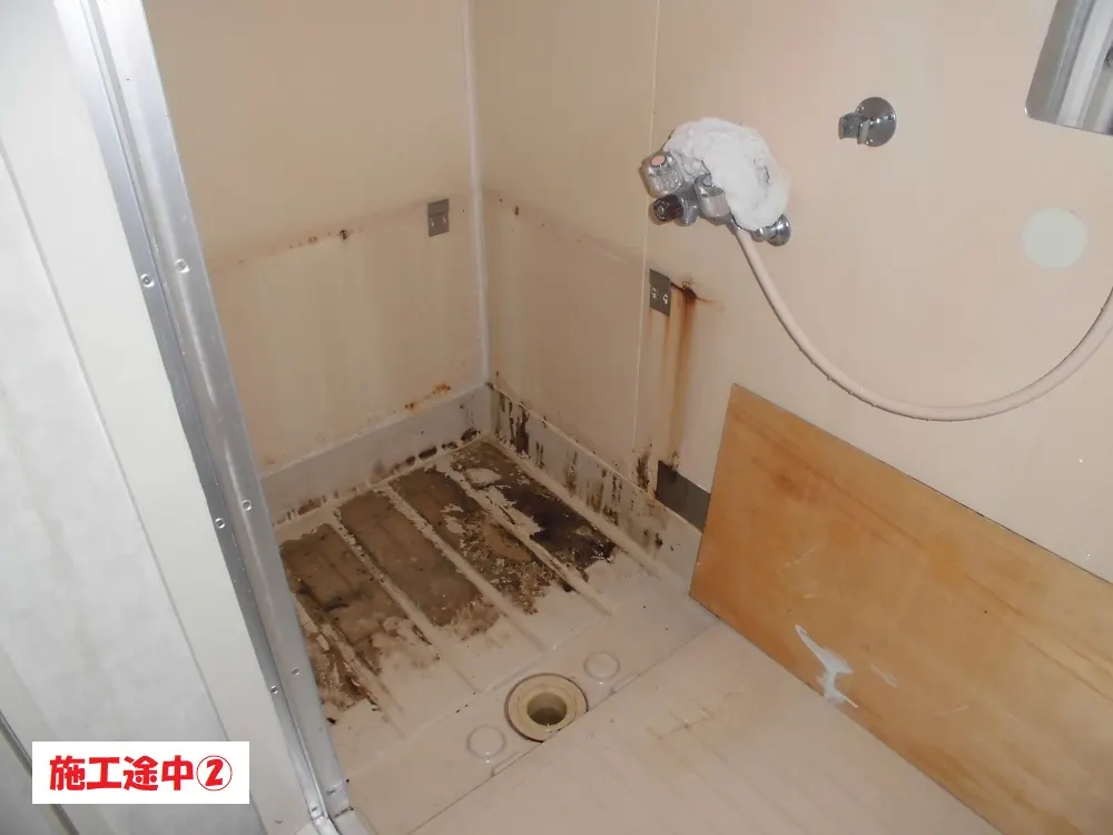 大阪市淀川区 Ｋ様邸の浴室改修工事・施工中の写真